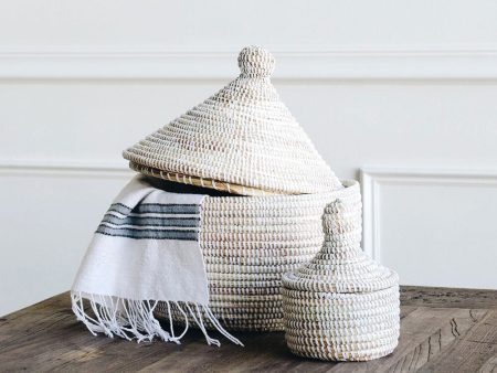 Lidded Warming Basket - White For Discount